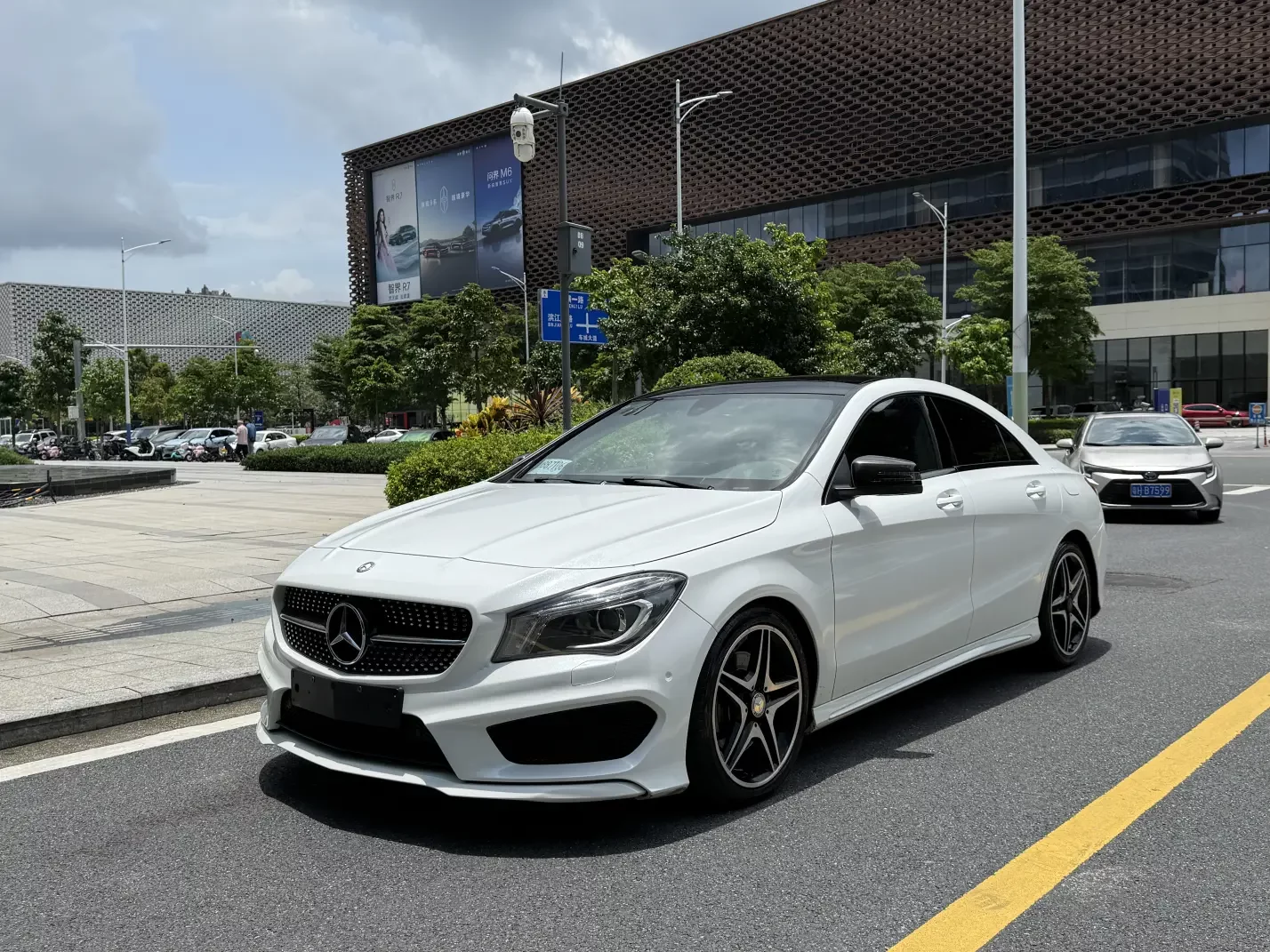Mercedes-Benz CLA (Imported)