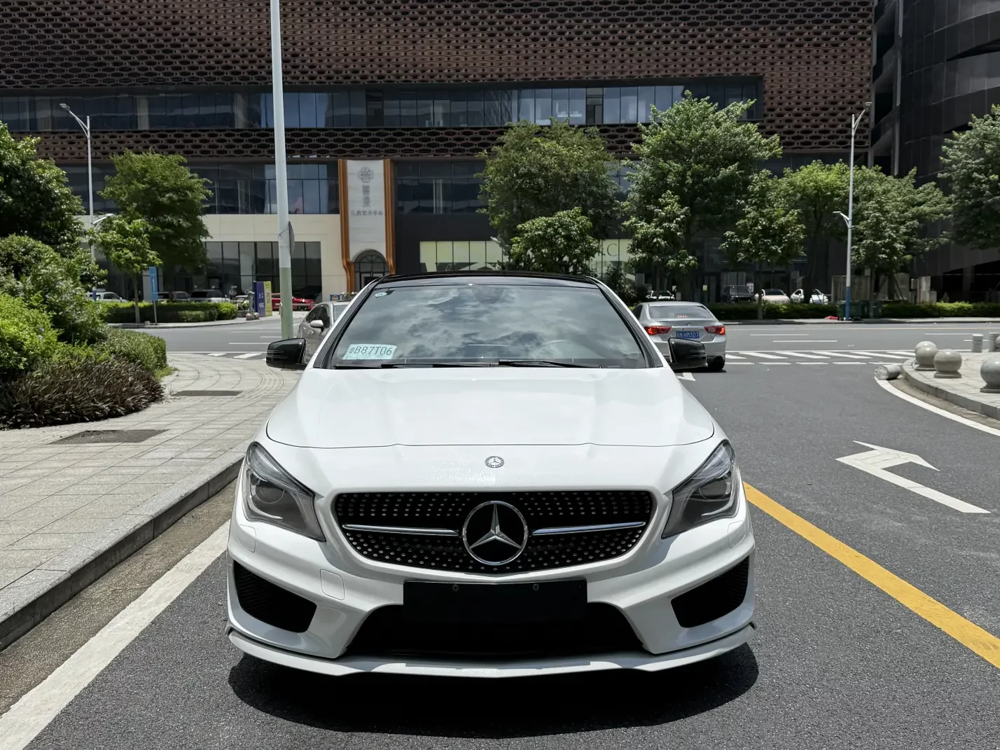 Mercedes-Benz CLA (Imported)