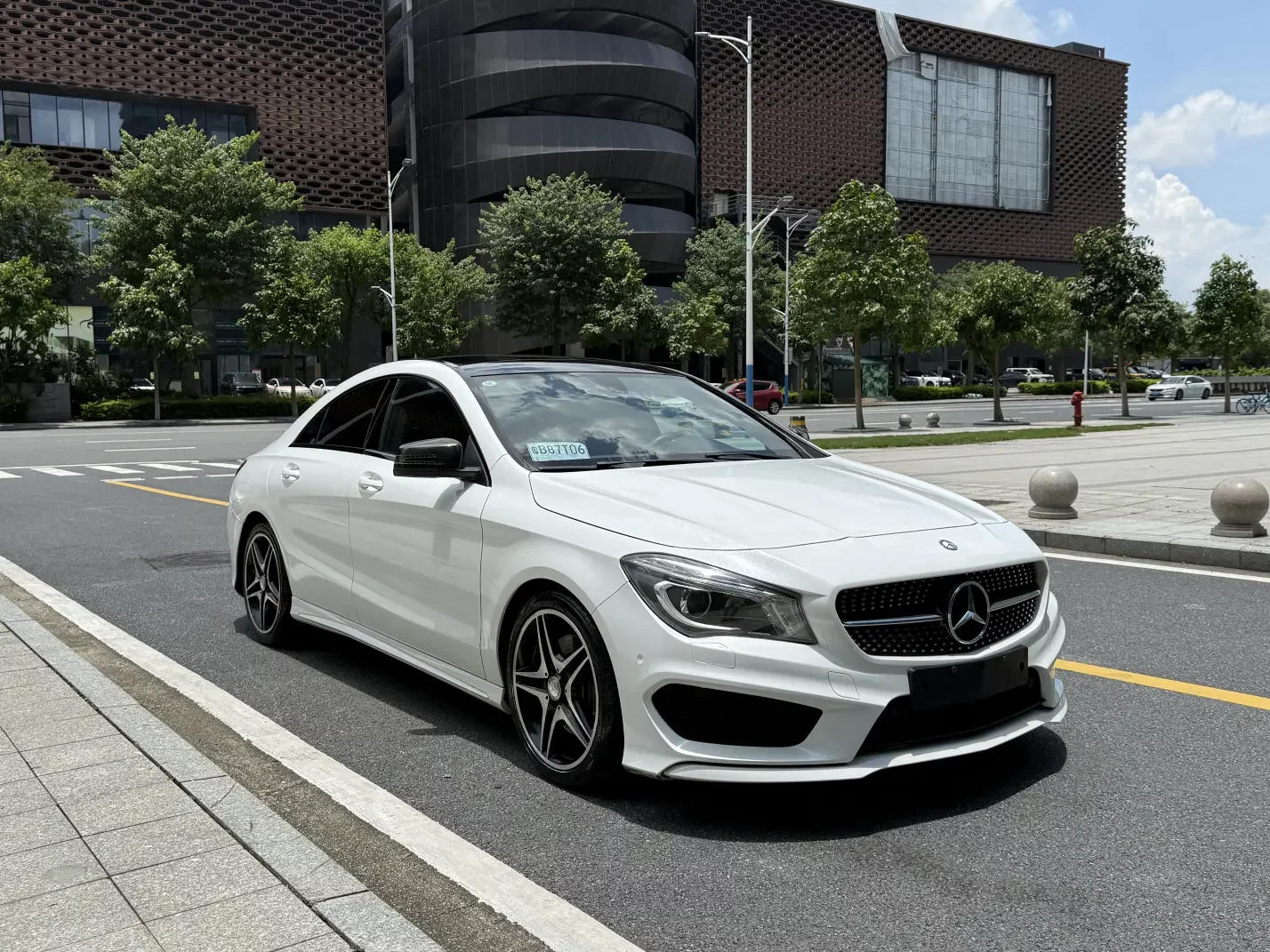 Mercedes-Benz CLA (Imported)