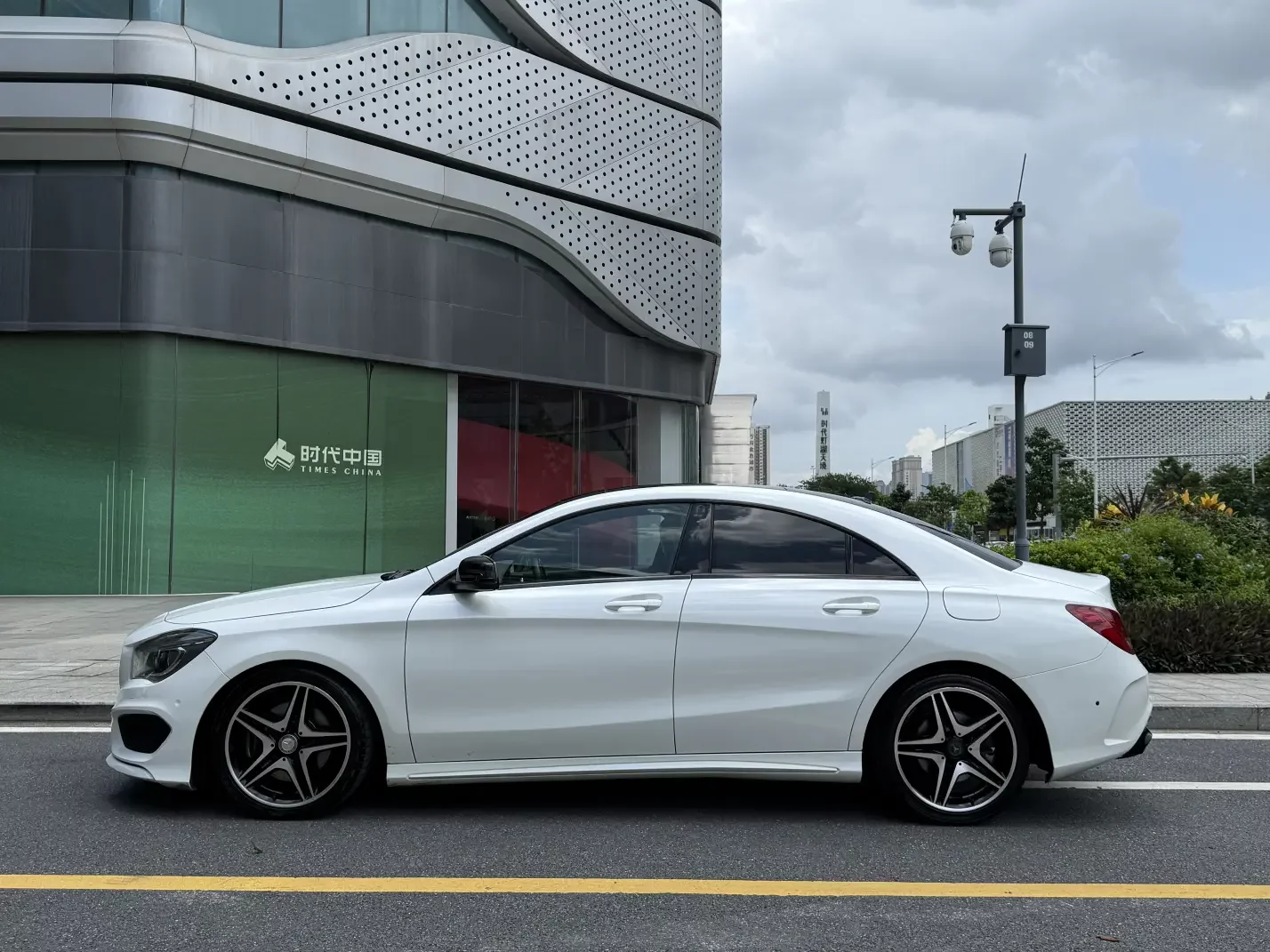 Mercedes-Benz CLA (Imported)