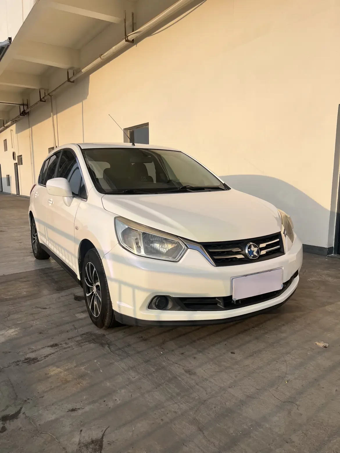 Kai Chen Venucia R50