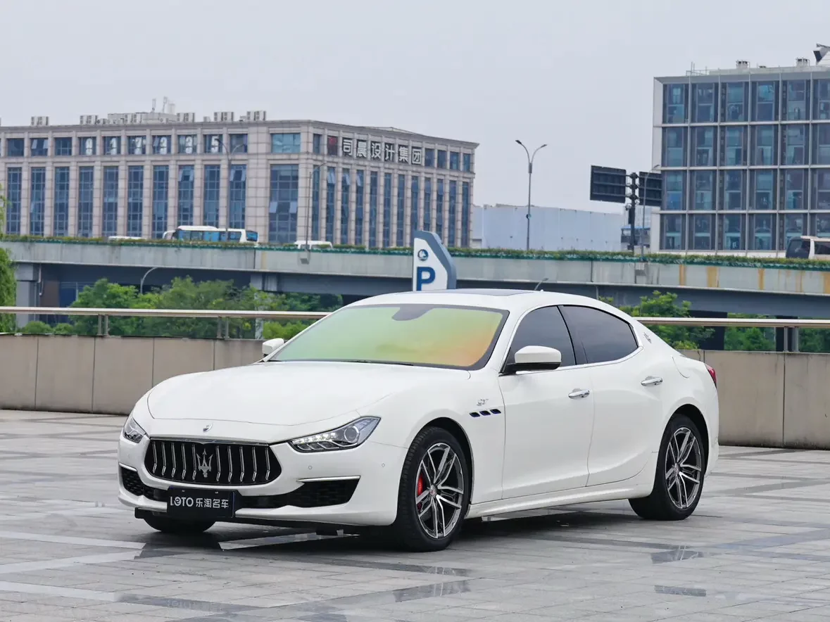 Maserati Ghibli  из Китая