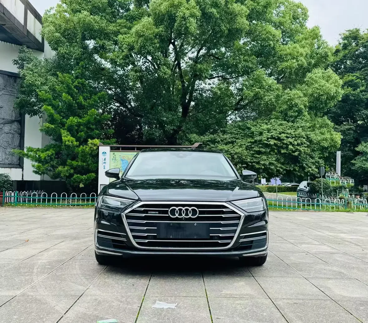 Audi A8