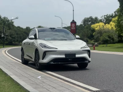 IM Motors Zhiji LS6