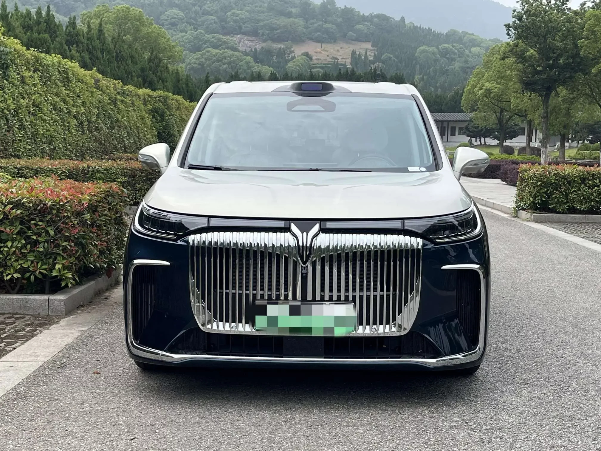 Voyah Lantu Dreamer PHEV  из Китая