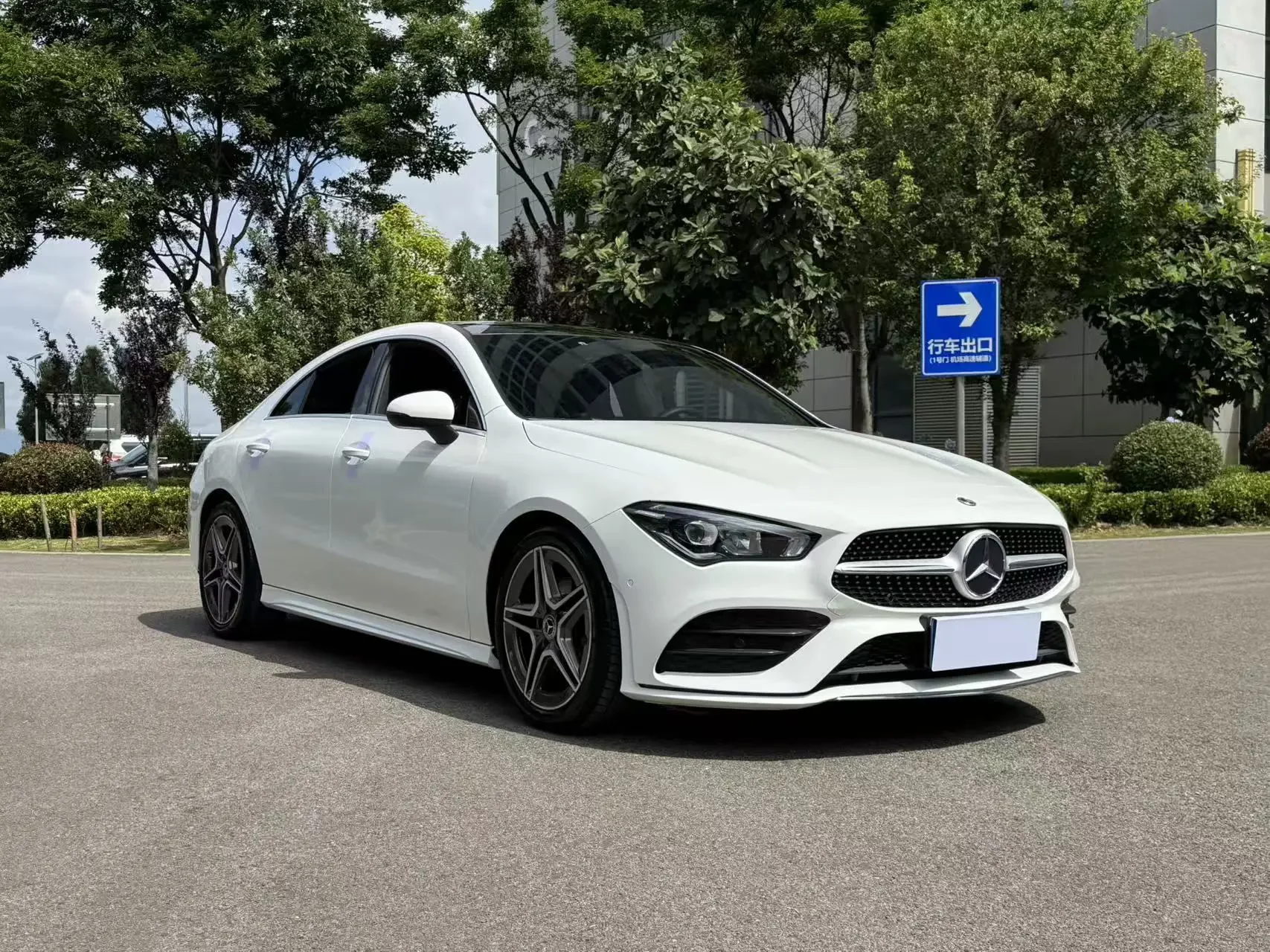 Mercedes-Benz CLA (Imported)