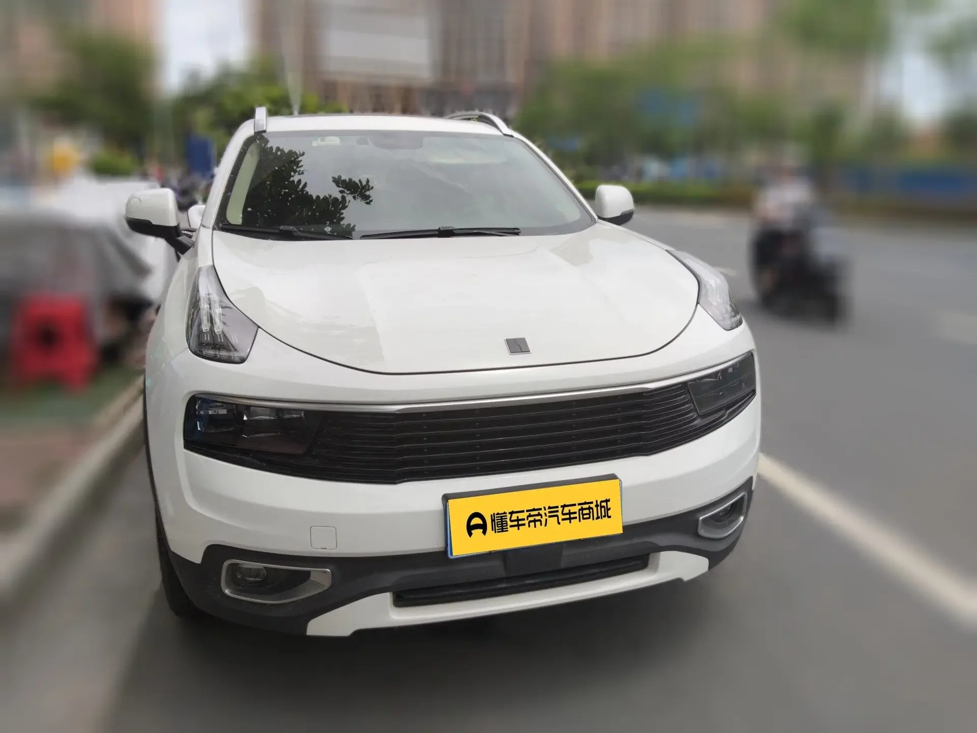 Lynk & Co 01