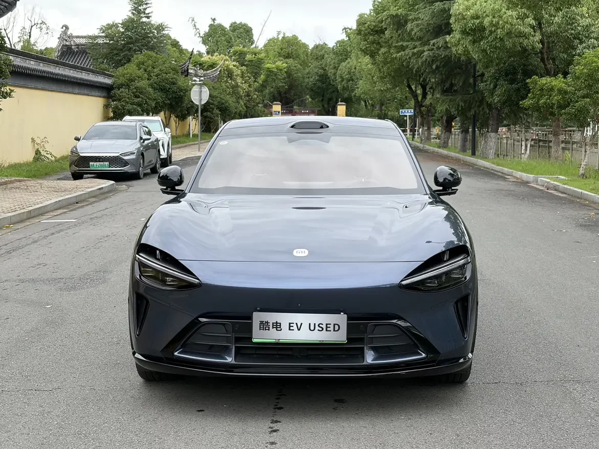 Xiaomi car Xiaomi YU7  из Китая