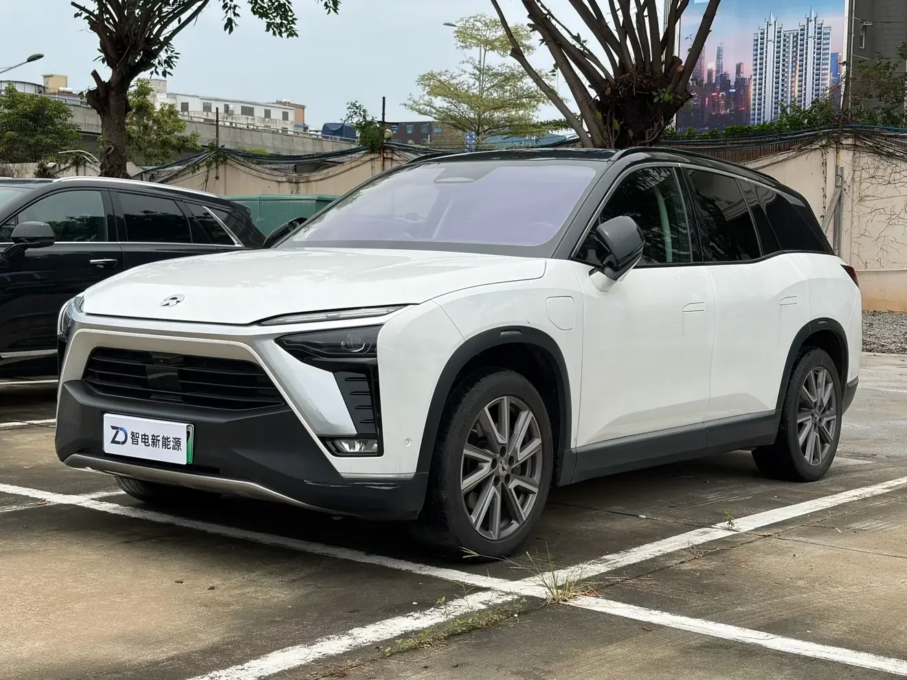 NIO ES8