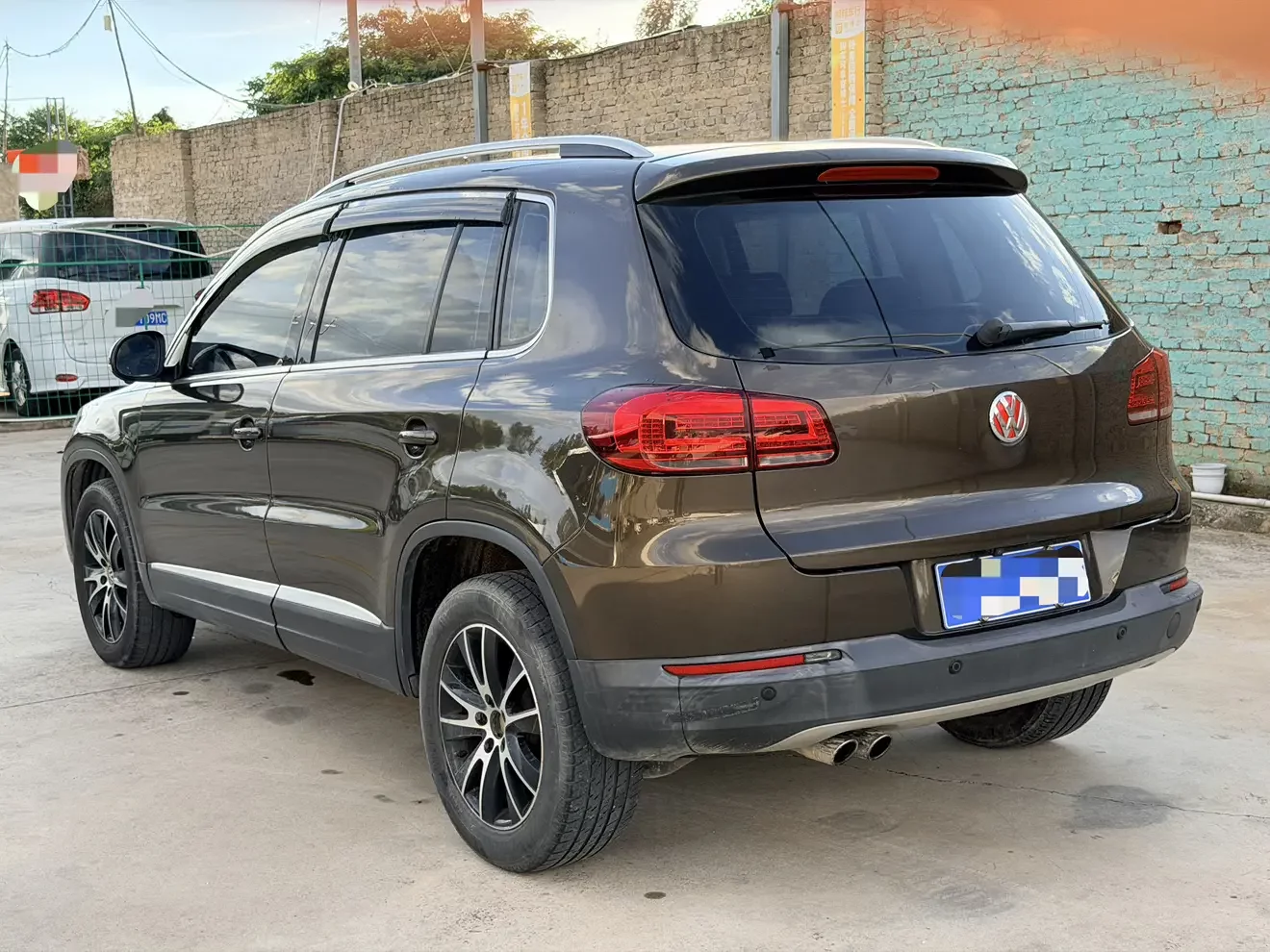 Volkswagen Tiguan (Tharu)