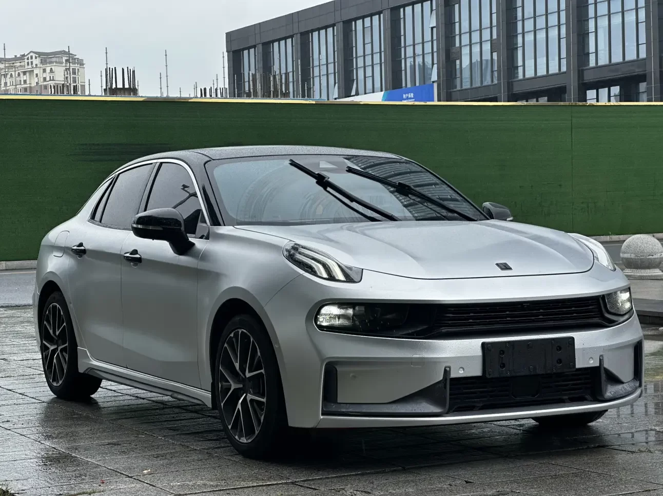 Lynk & Co 03