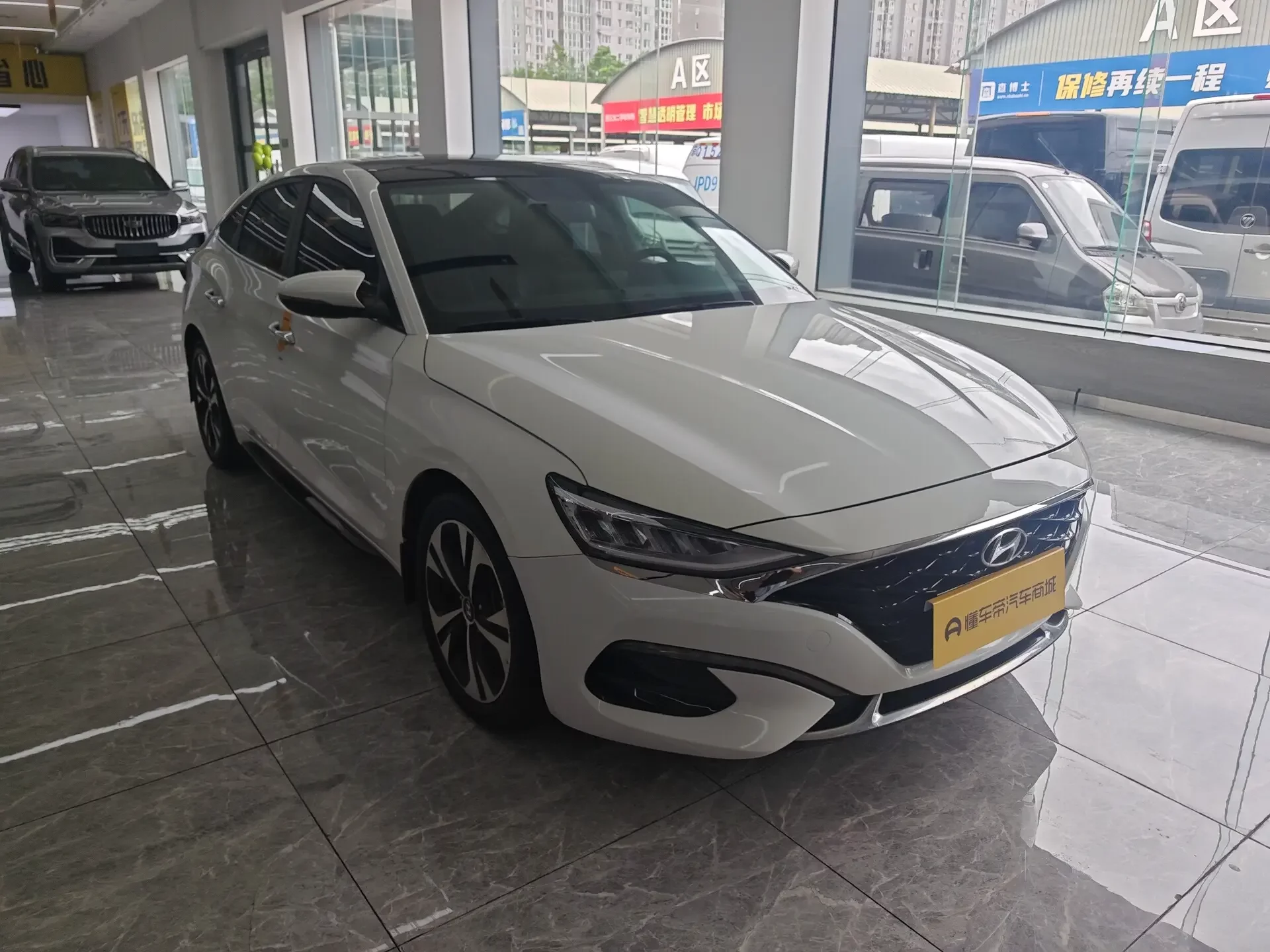 Hyundai Lafesta