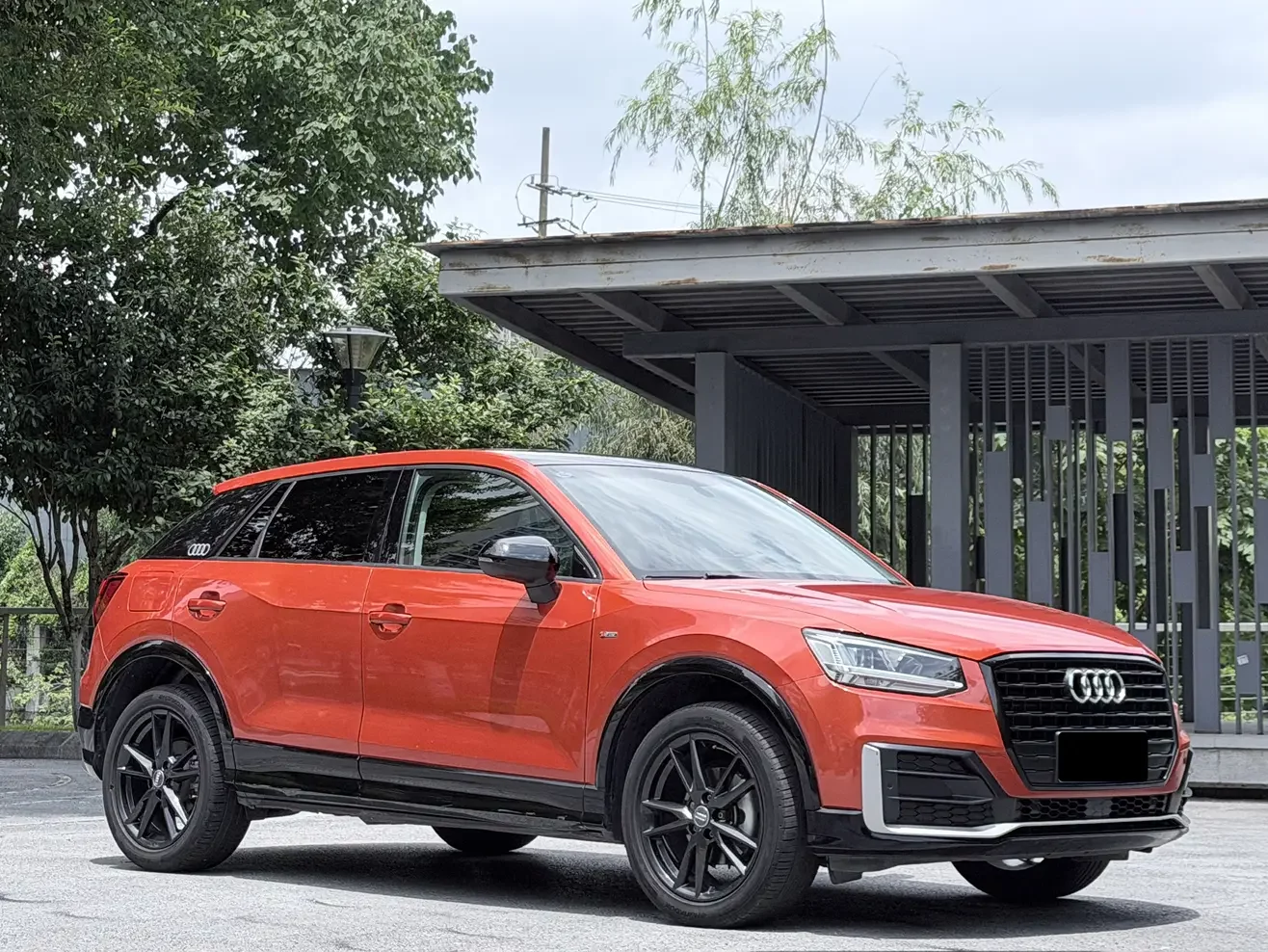 Audi Q2L