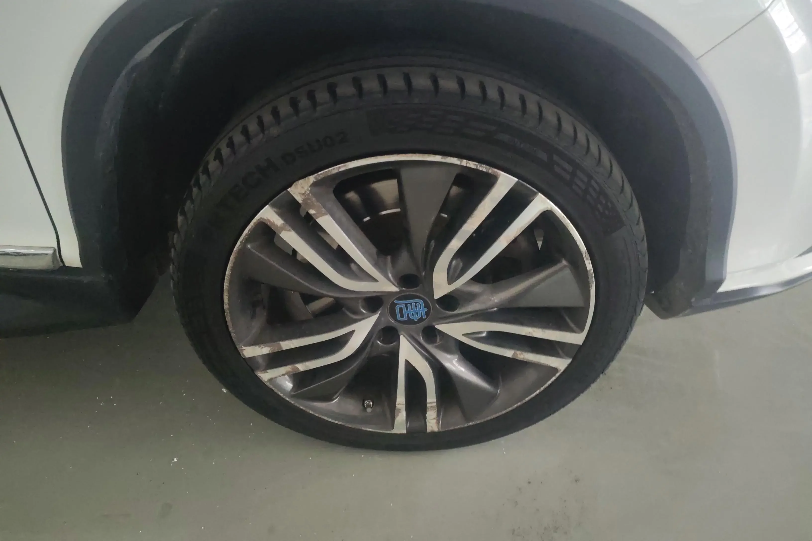 BYD Tang DM