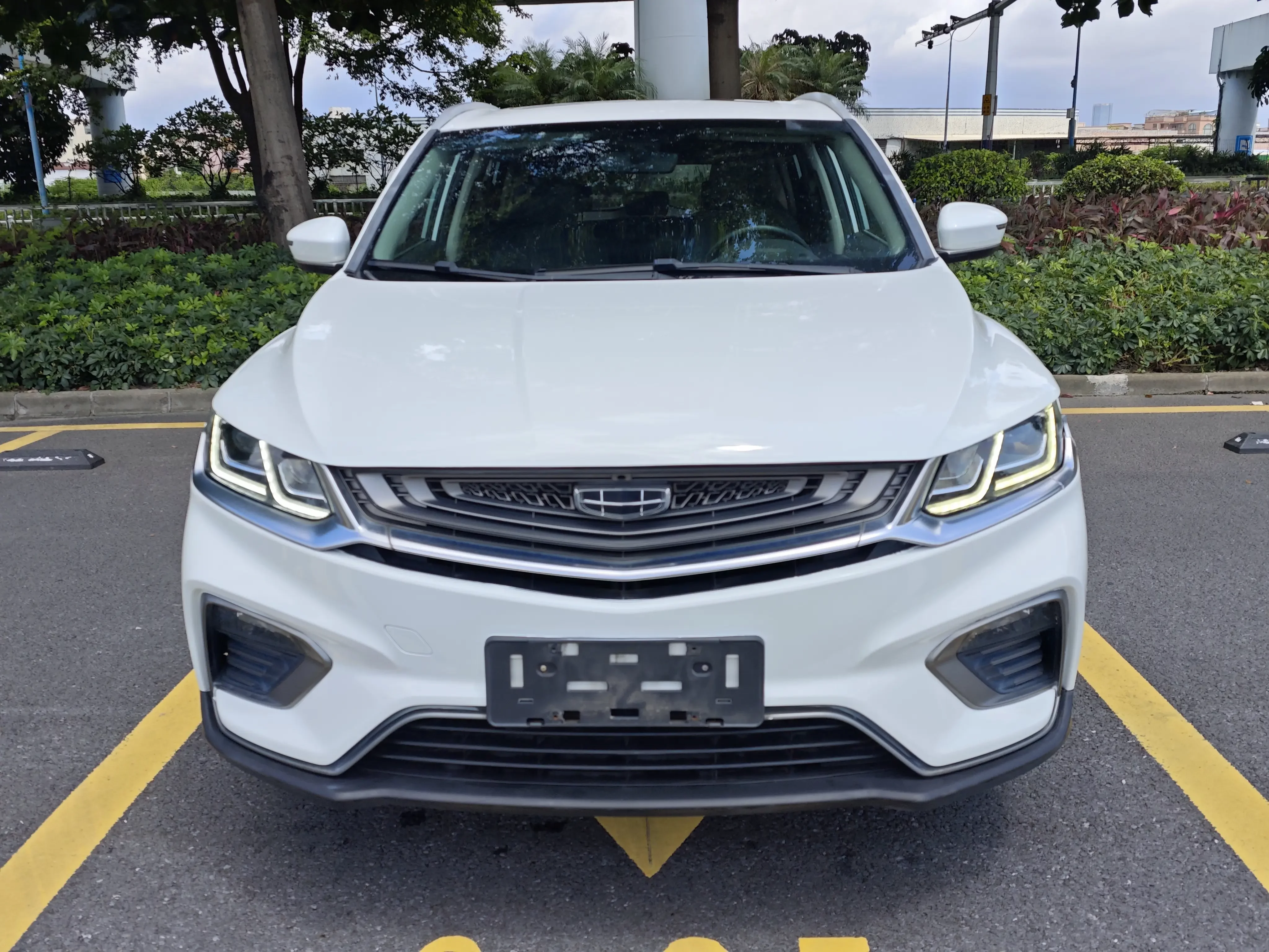 Geely Coolray SX11 (Binyue)  из Китая