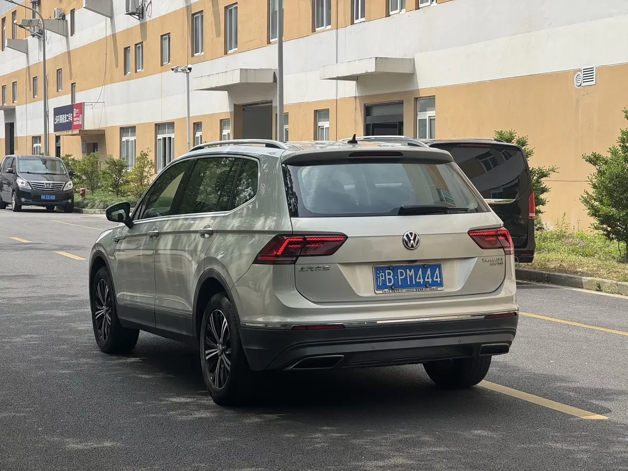 Volkswagen Tiguan L