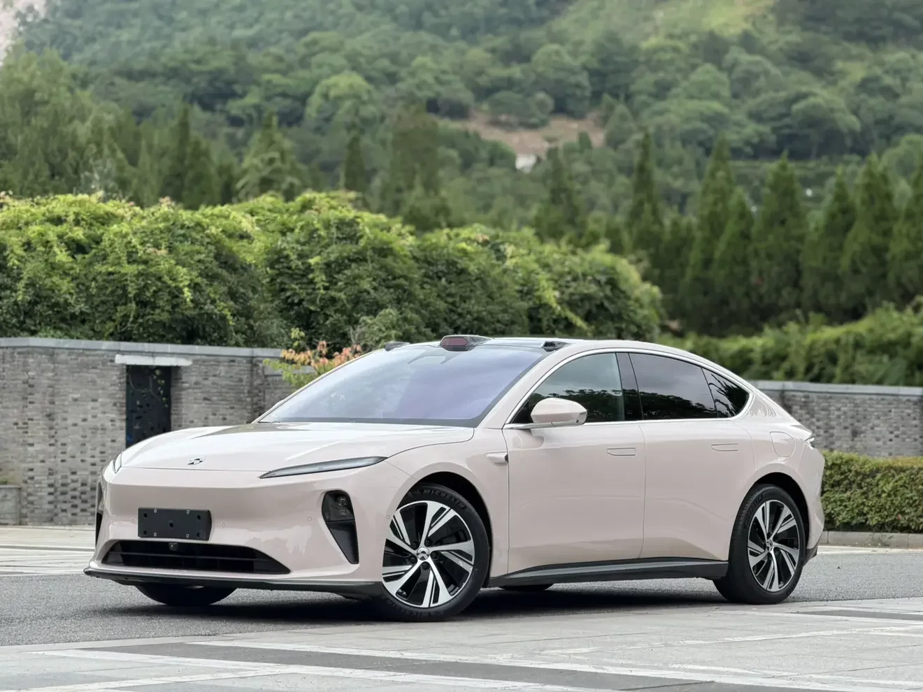 NIO ET5T  из Китая