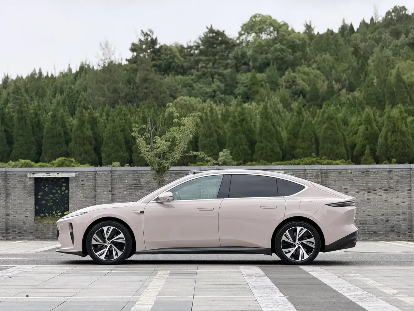 NIO ET5T