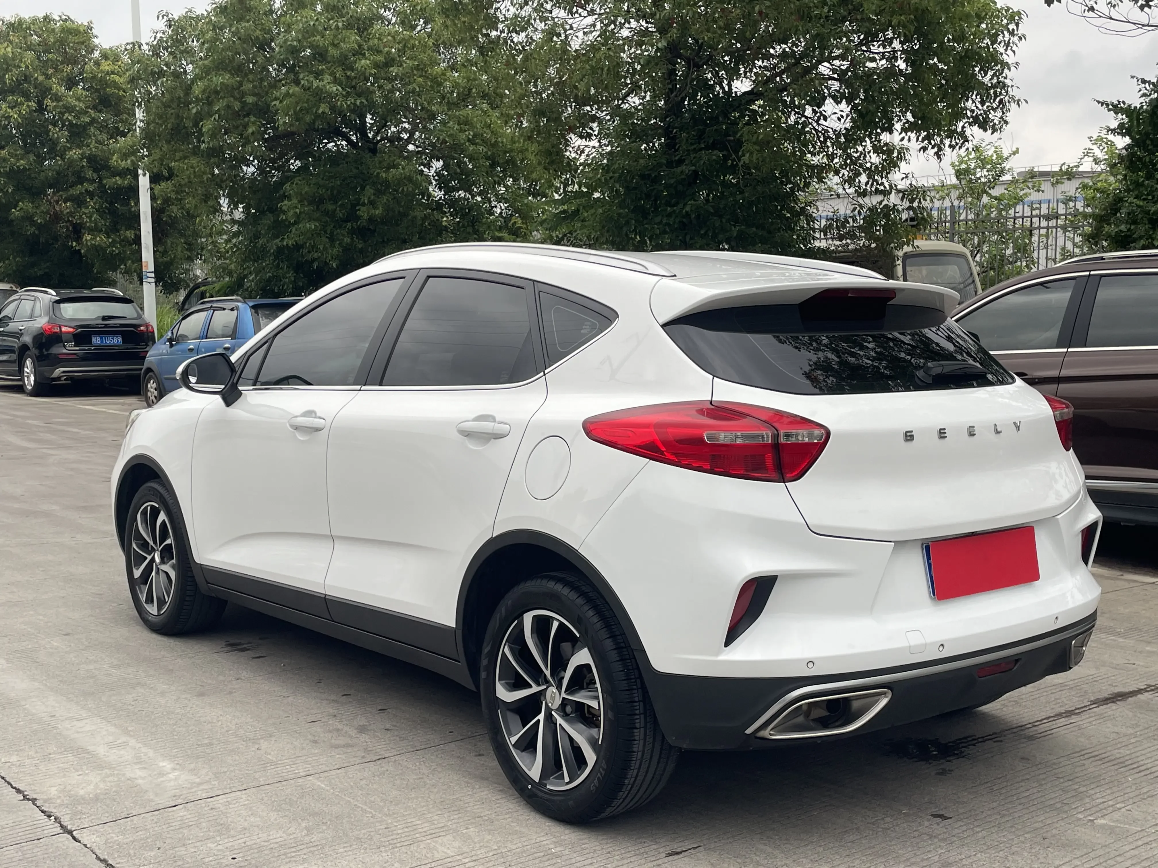 Geely Emgrand GS