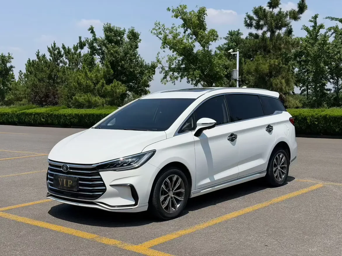 BYD SONG MAX