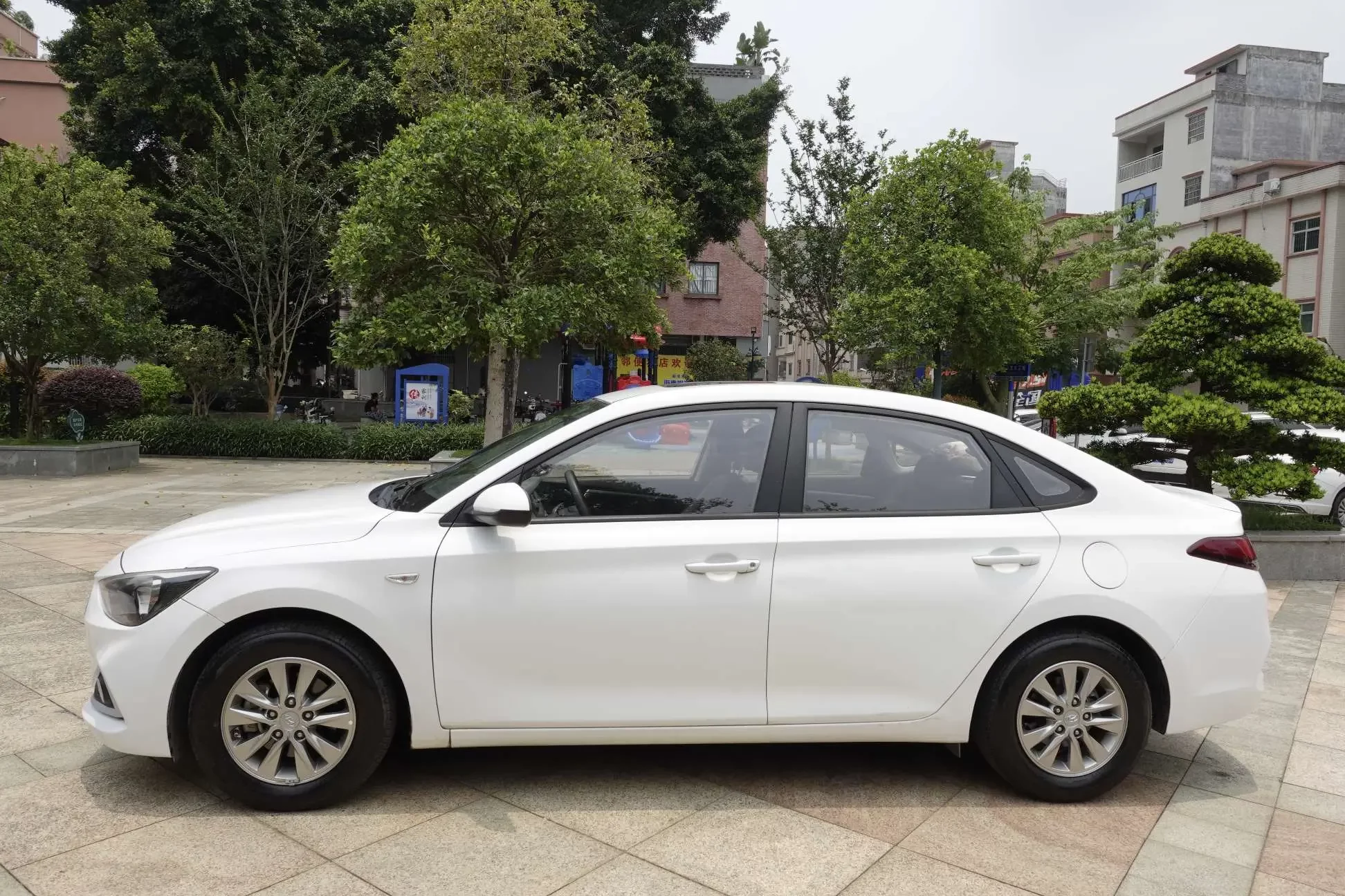 Hyundai Joyful