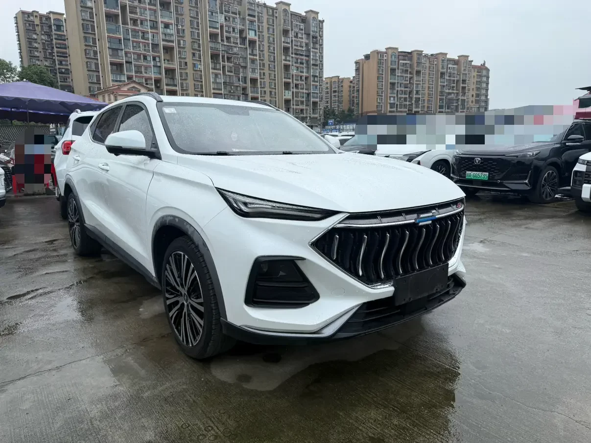 Oshan Changan Auchan X5