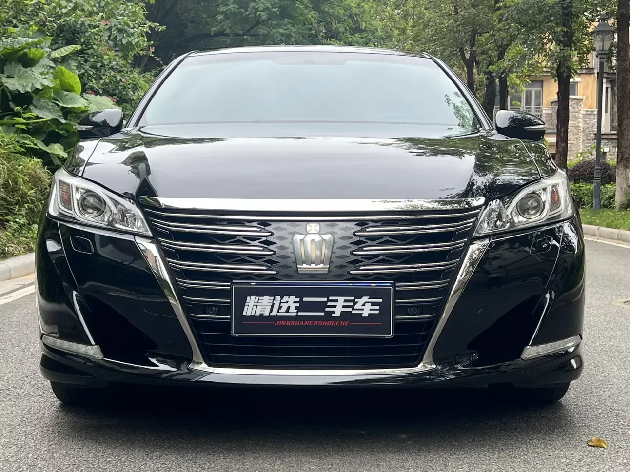 Toyota crown