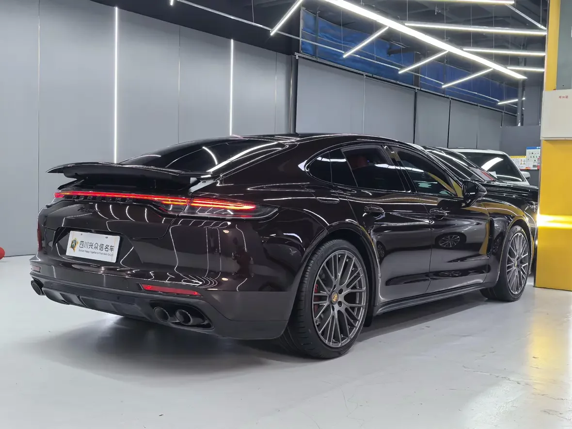 Porsche Panamera