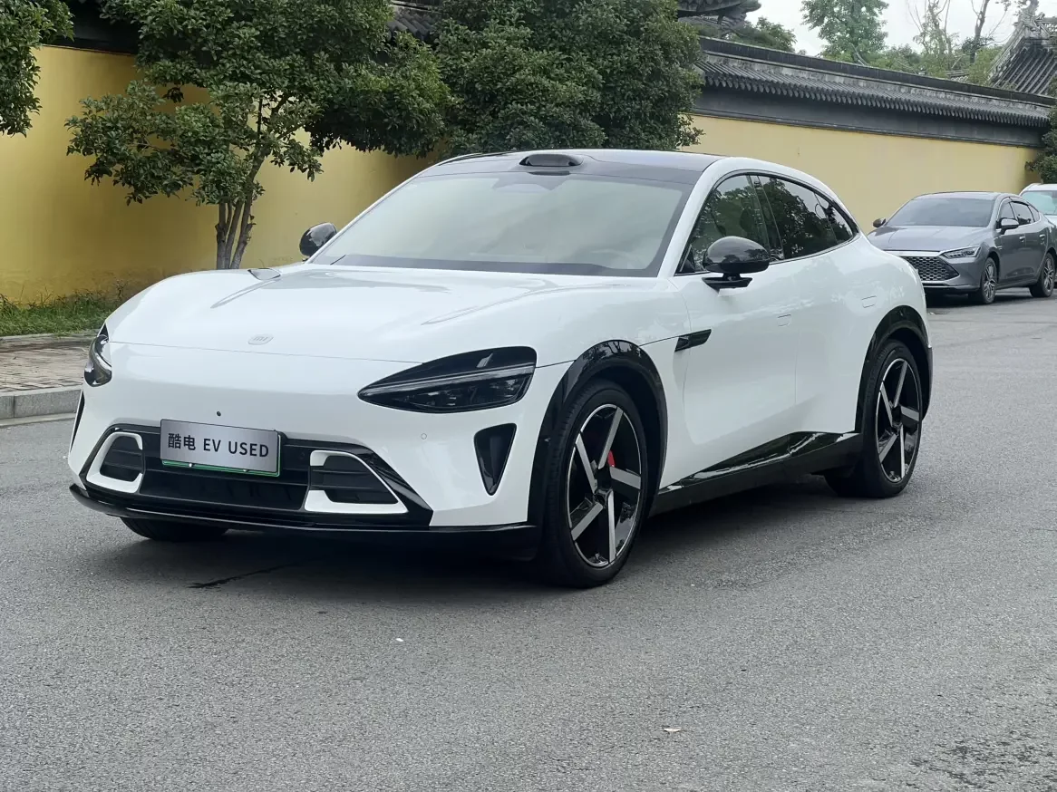 Xiaomi car Xiaomi YU7  из Китая