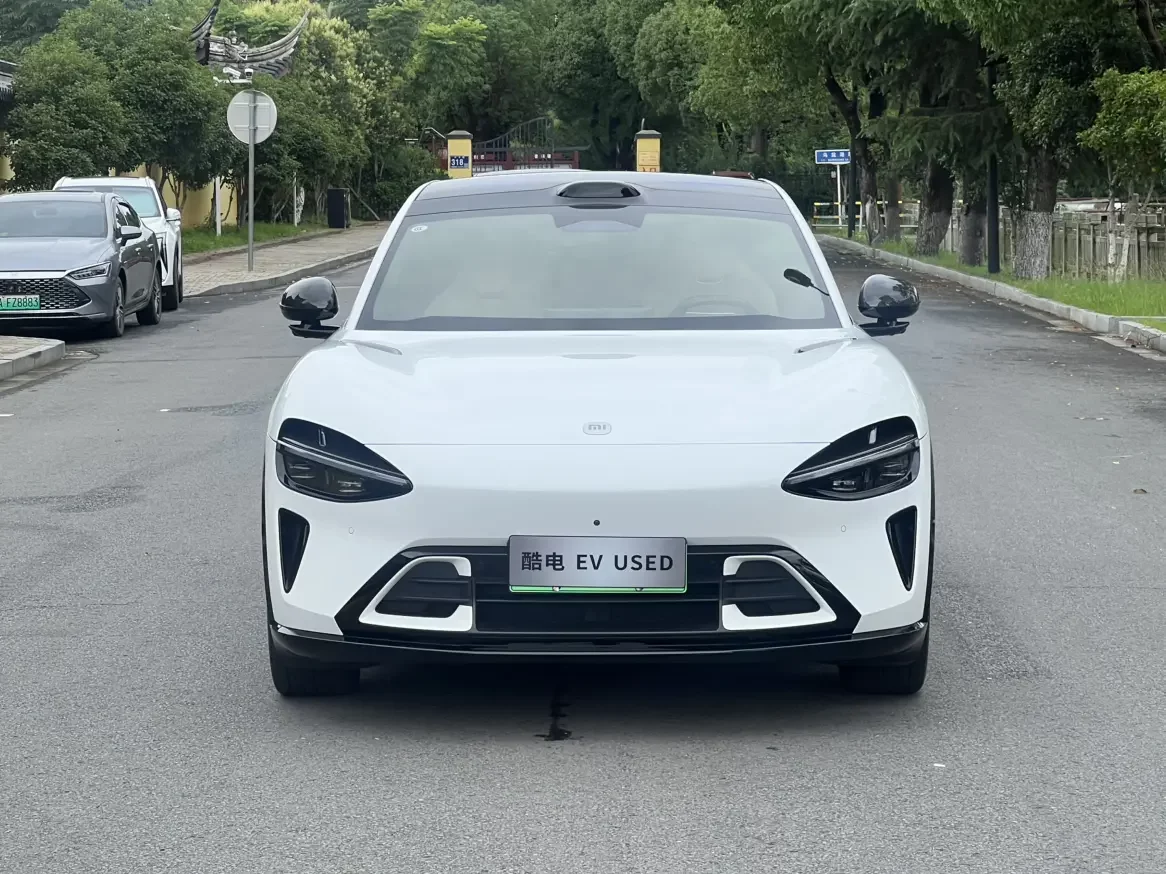 Xiaomi car Xiaomi YU7  из Китая