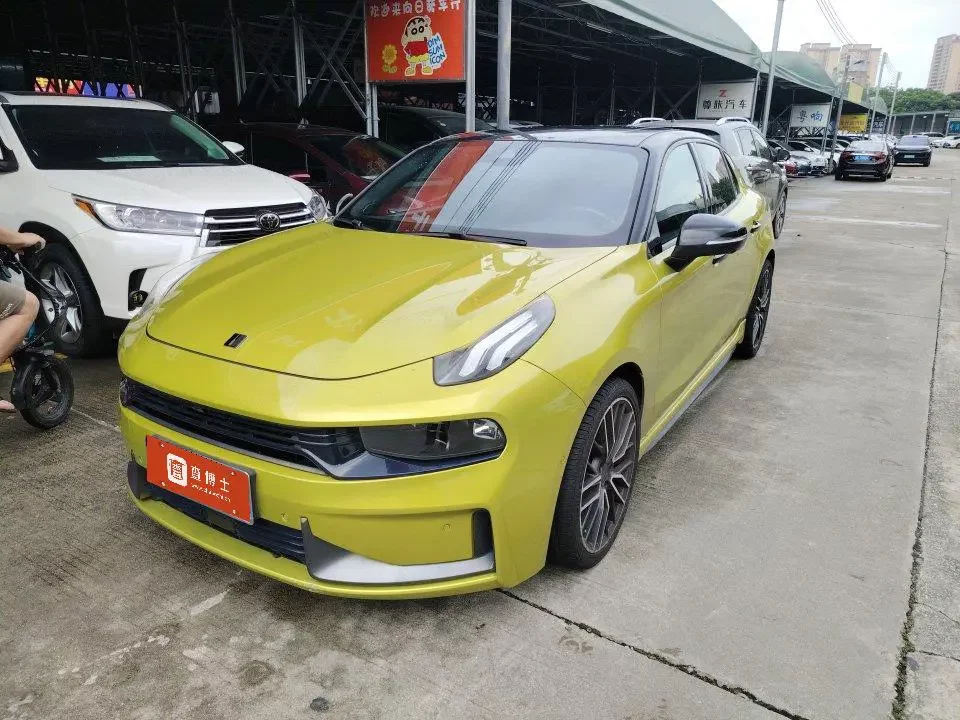 Lynk & Co 03