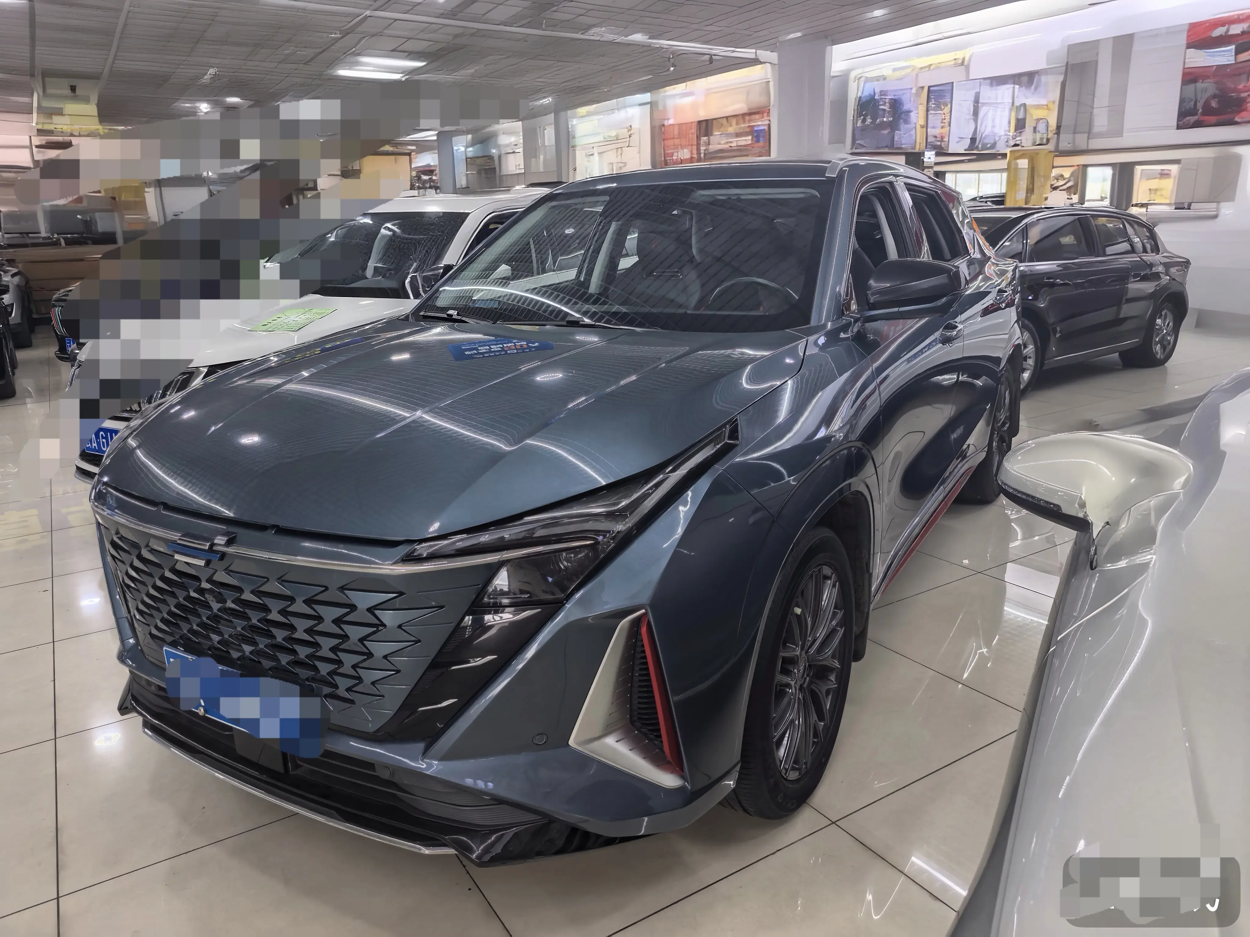 Oshan Changan Auchan Z6