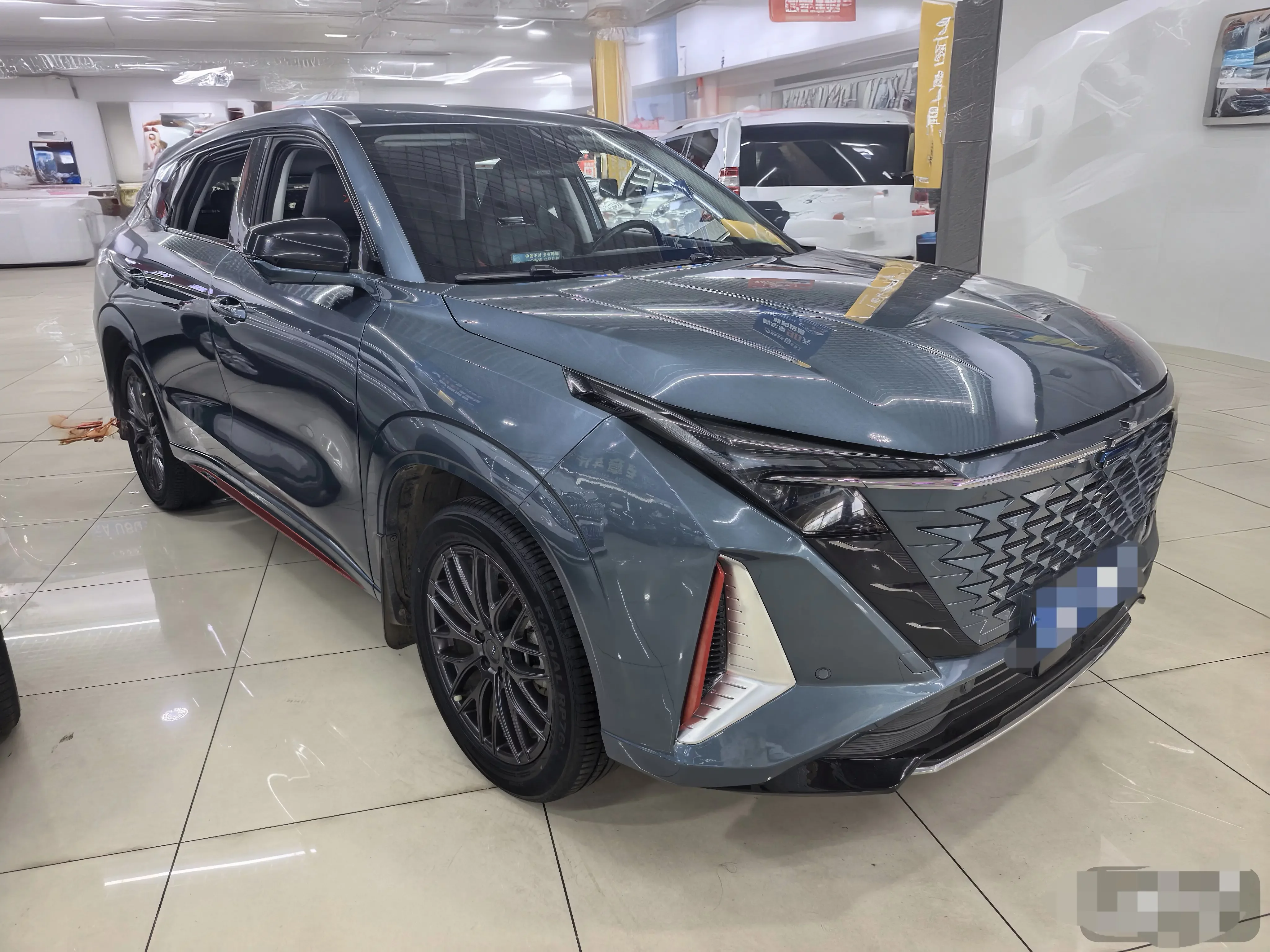Oshan Changan Auchan Z6
