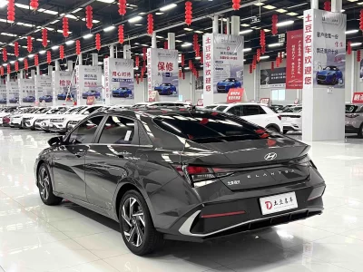 Hyundai Elantra