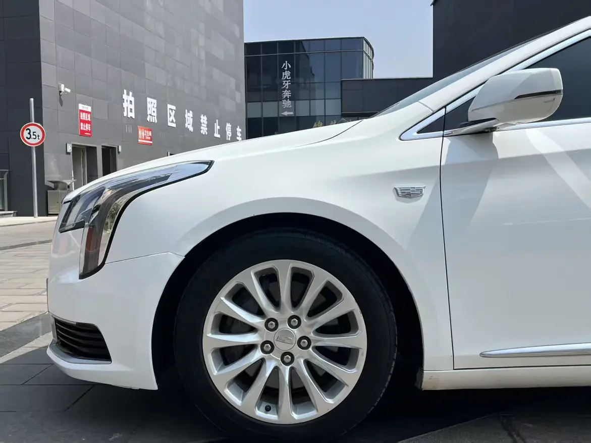 Cadillac XTS