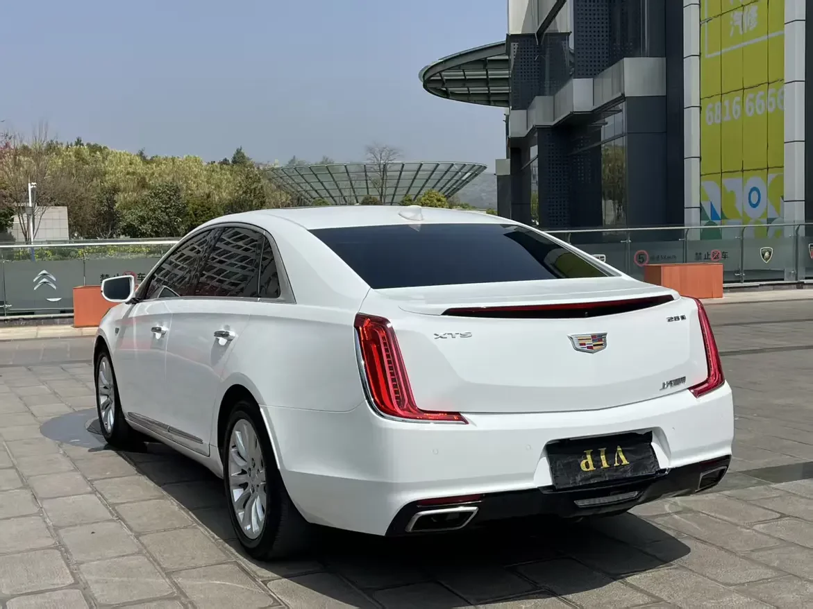 Cadillac XTS