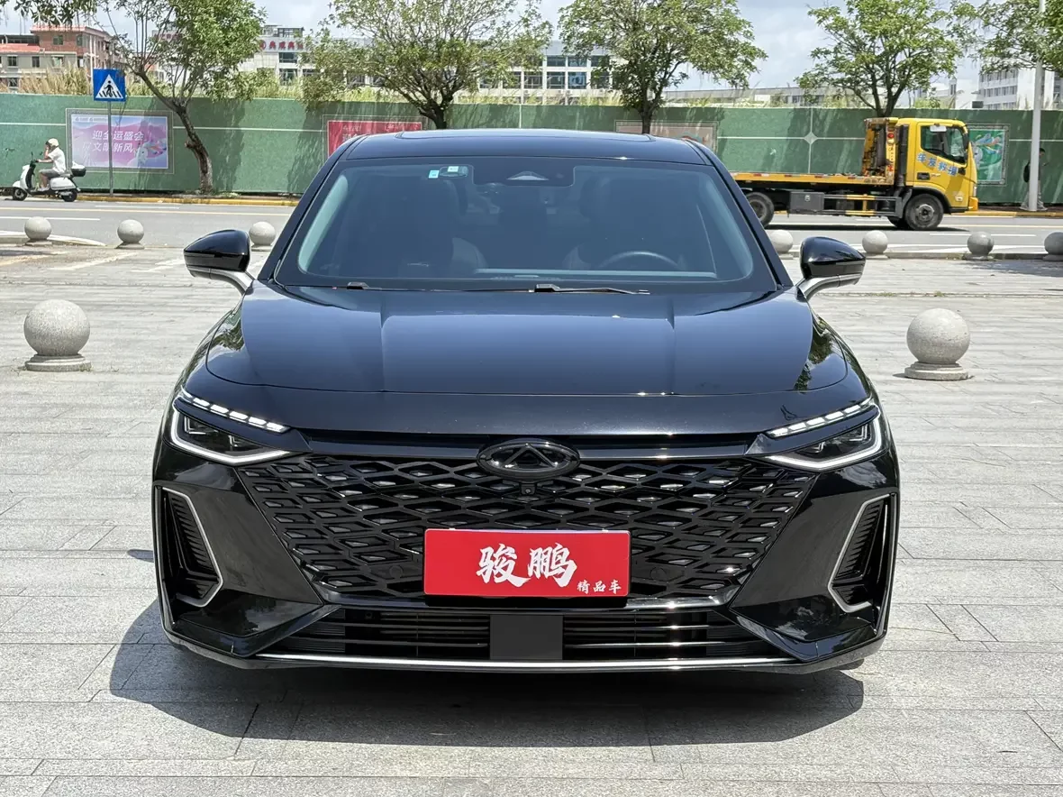 Chery Arrizo 8