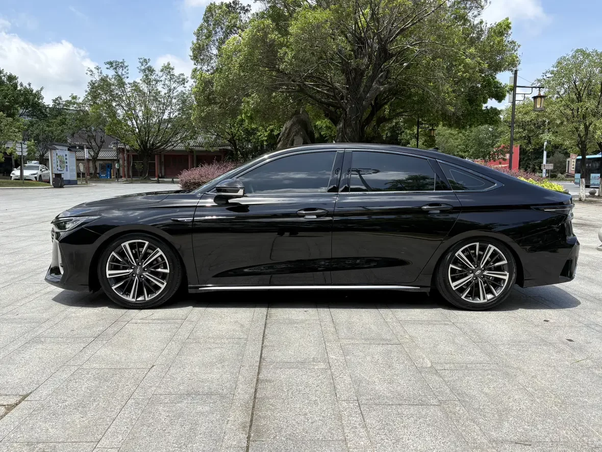 Chery Arrizo 8
