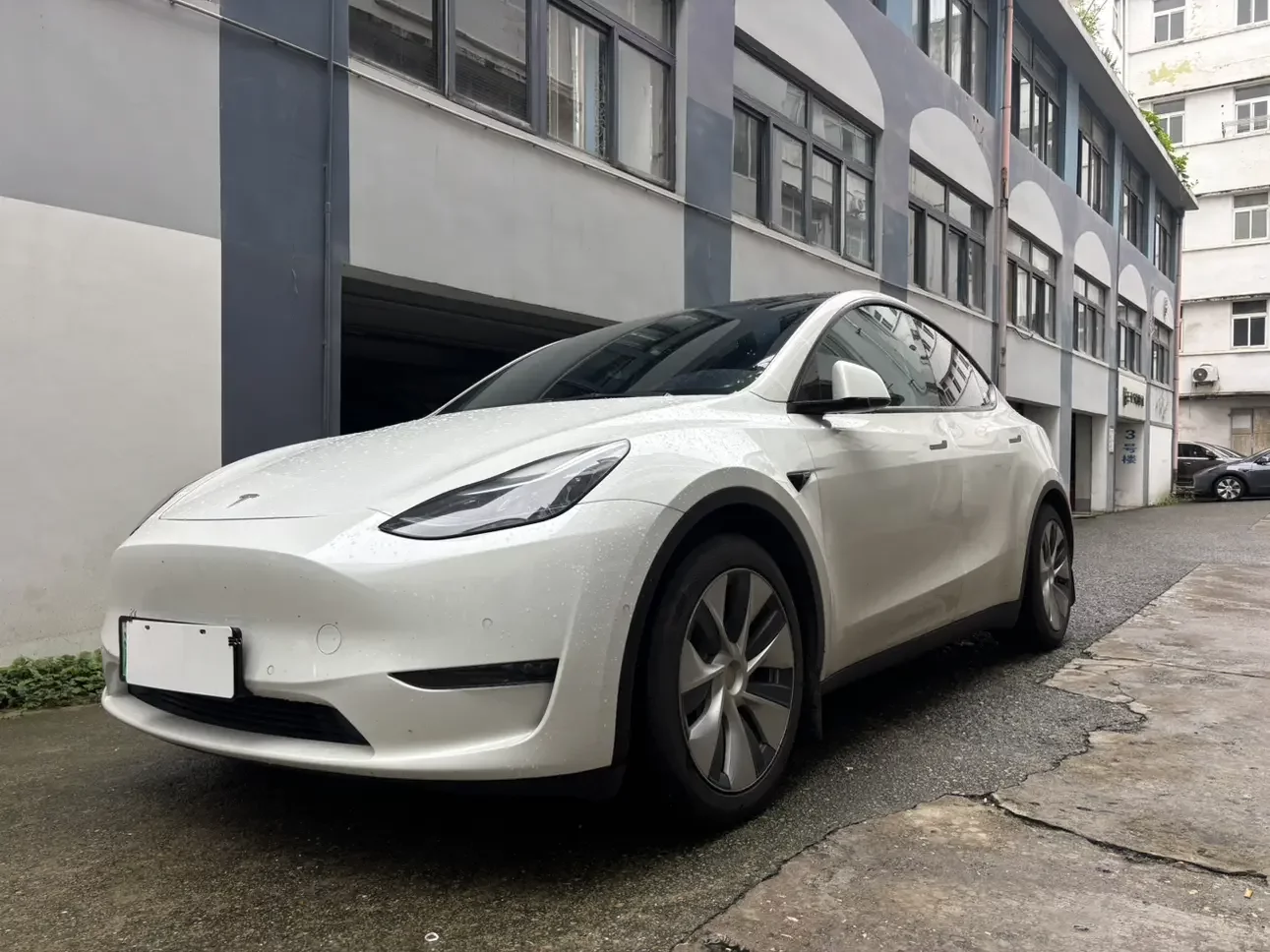 Tesla Model Y  из Китая