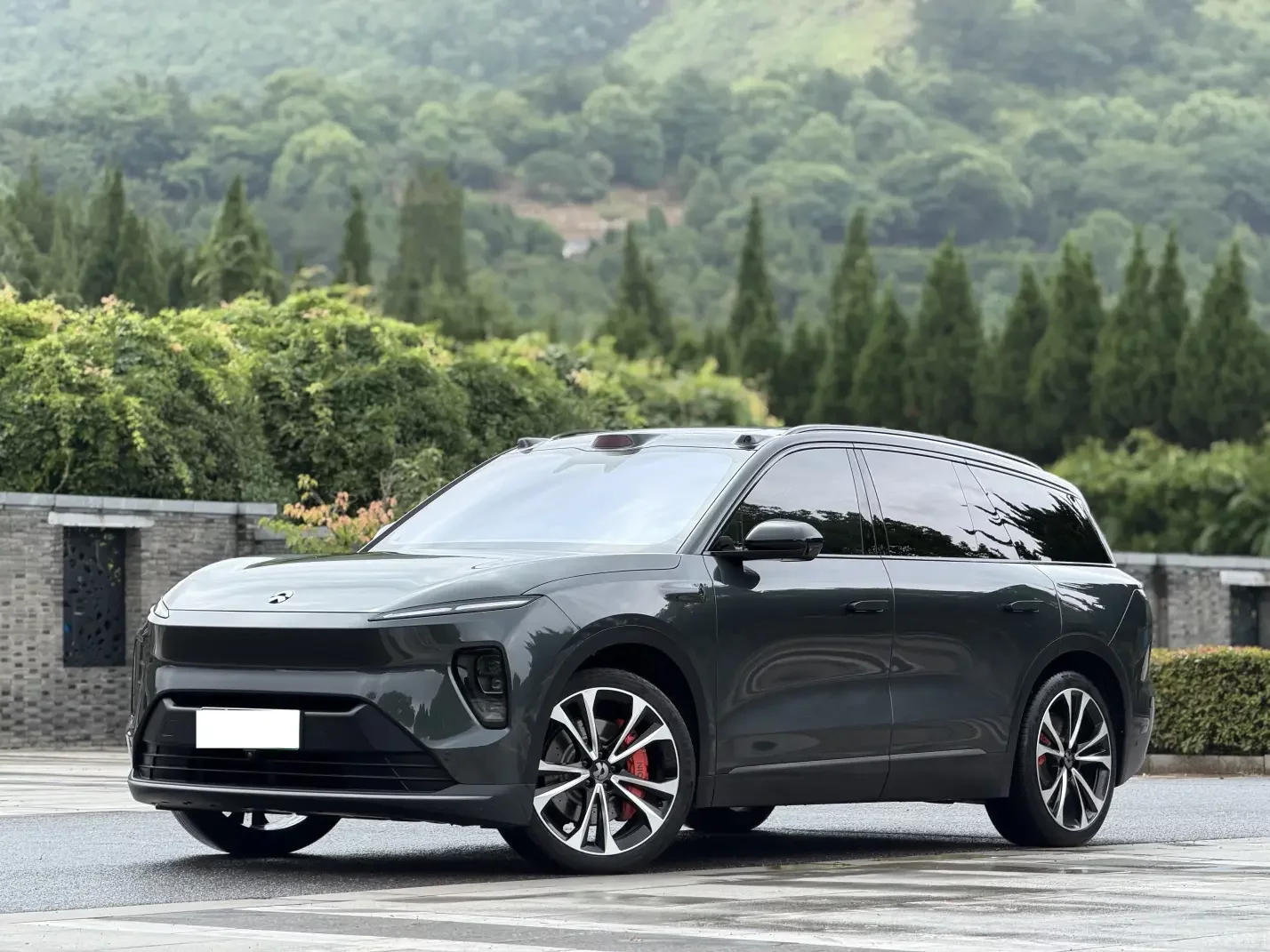 NIO ES8  из Китая