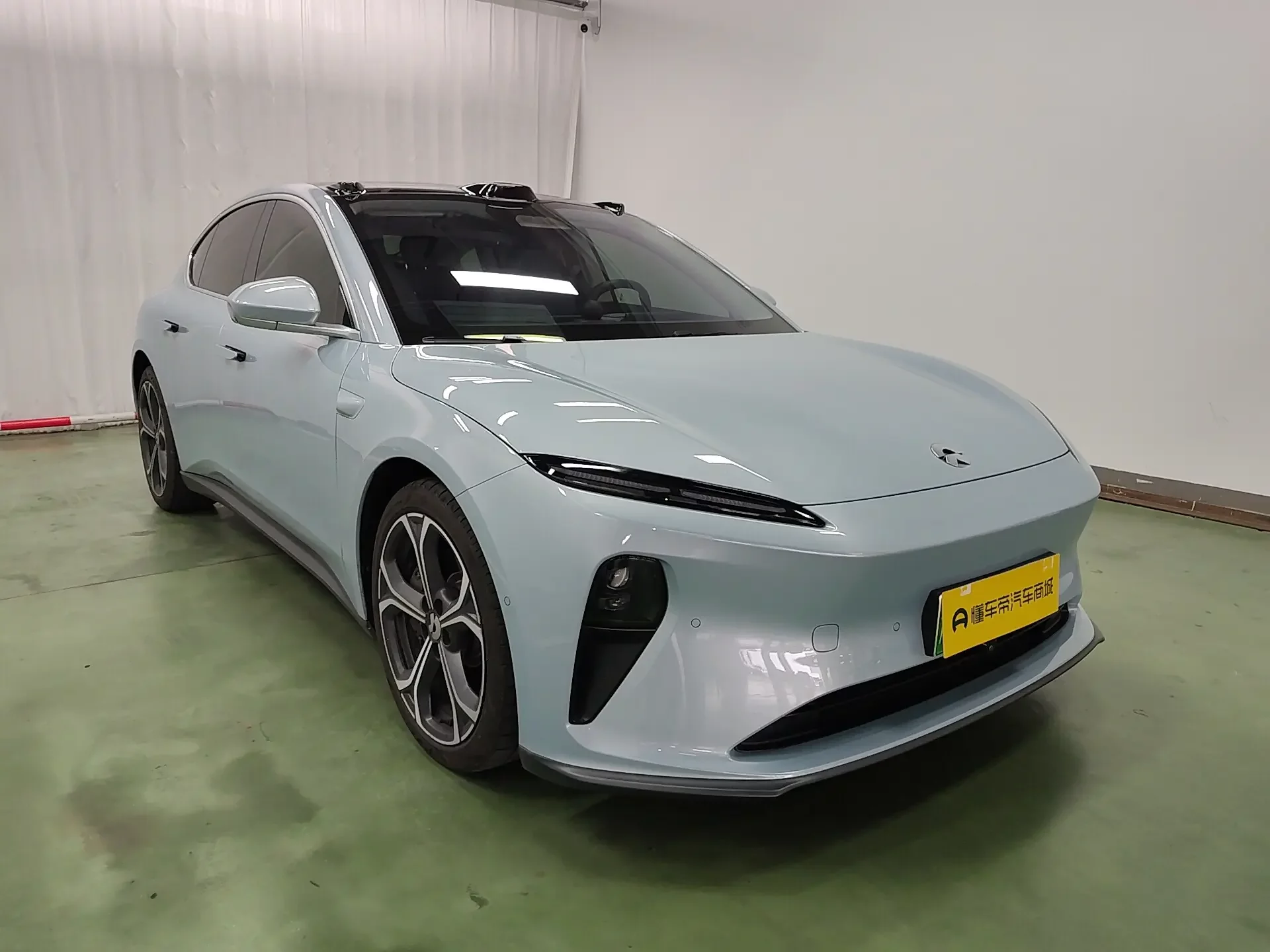 NIO ET5