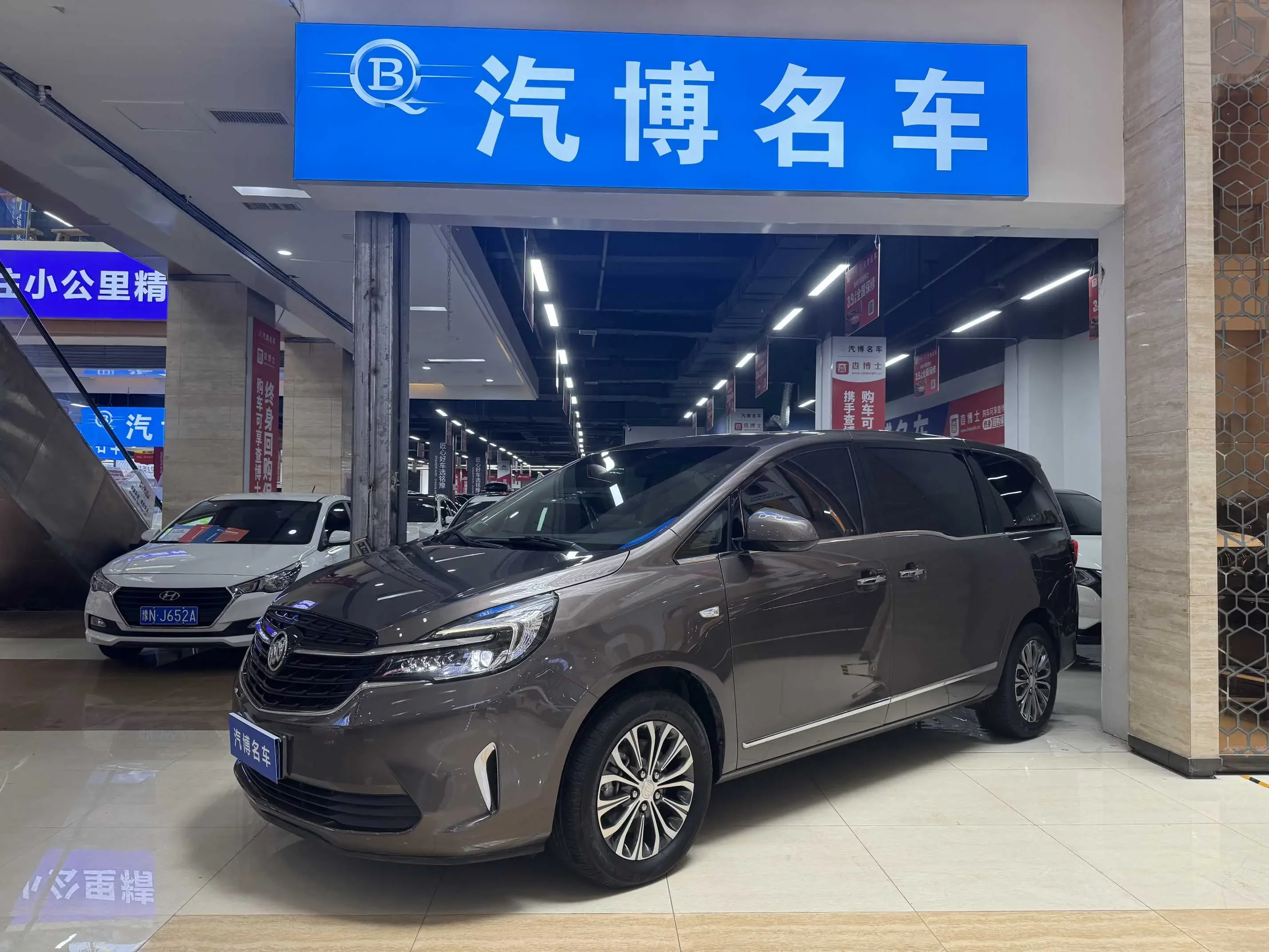 Buick GL8