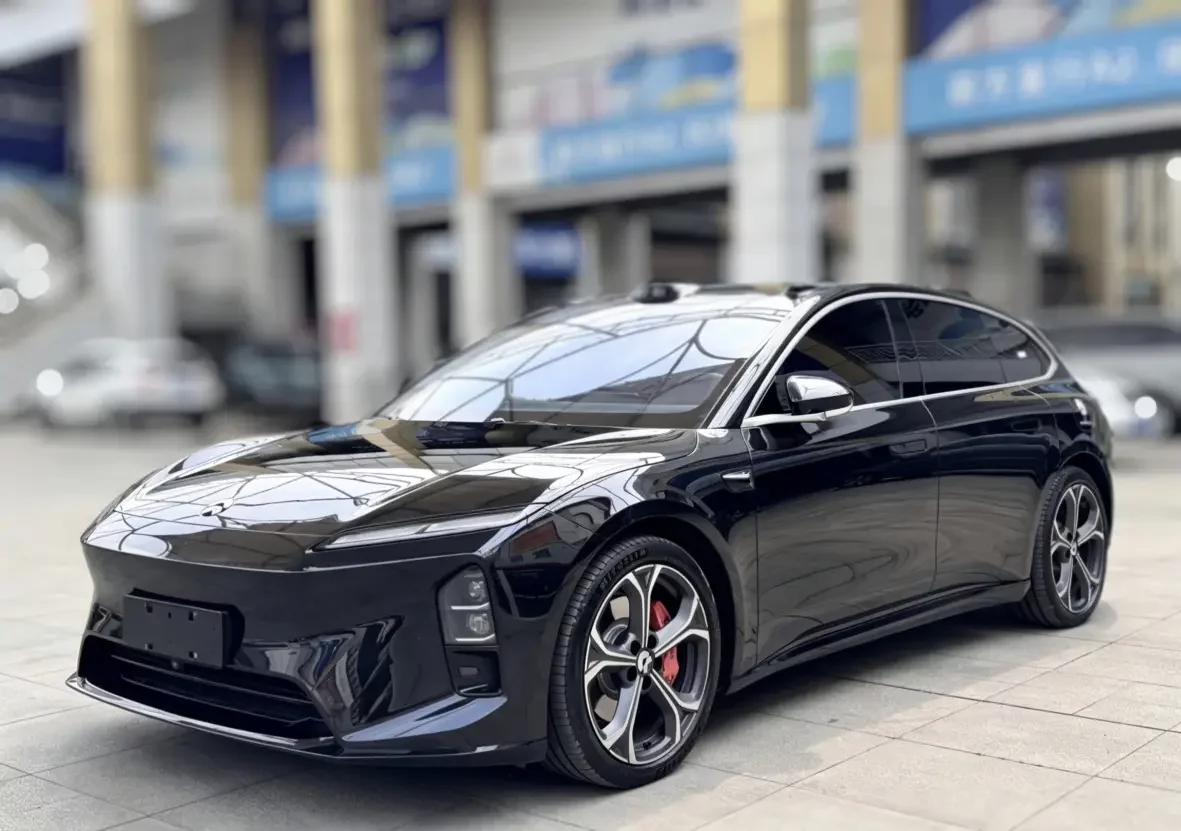 NIO ET5T