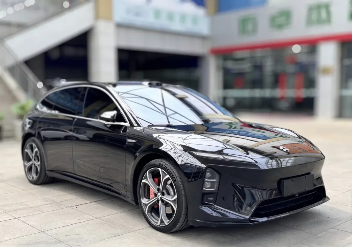 NIO ET5T