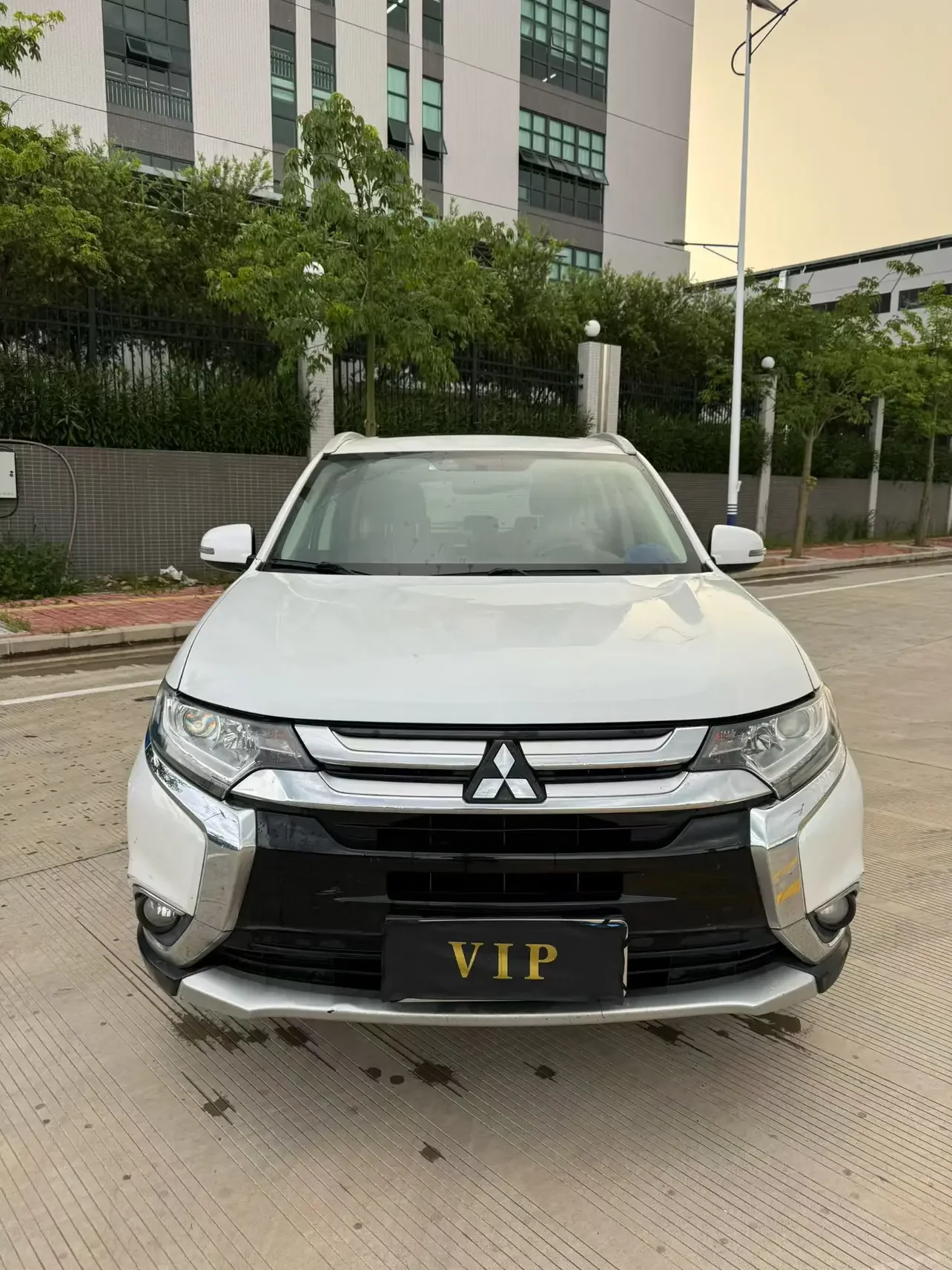 Mitsubishi Outlander  из Китая