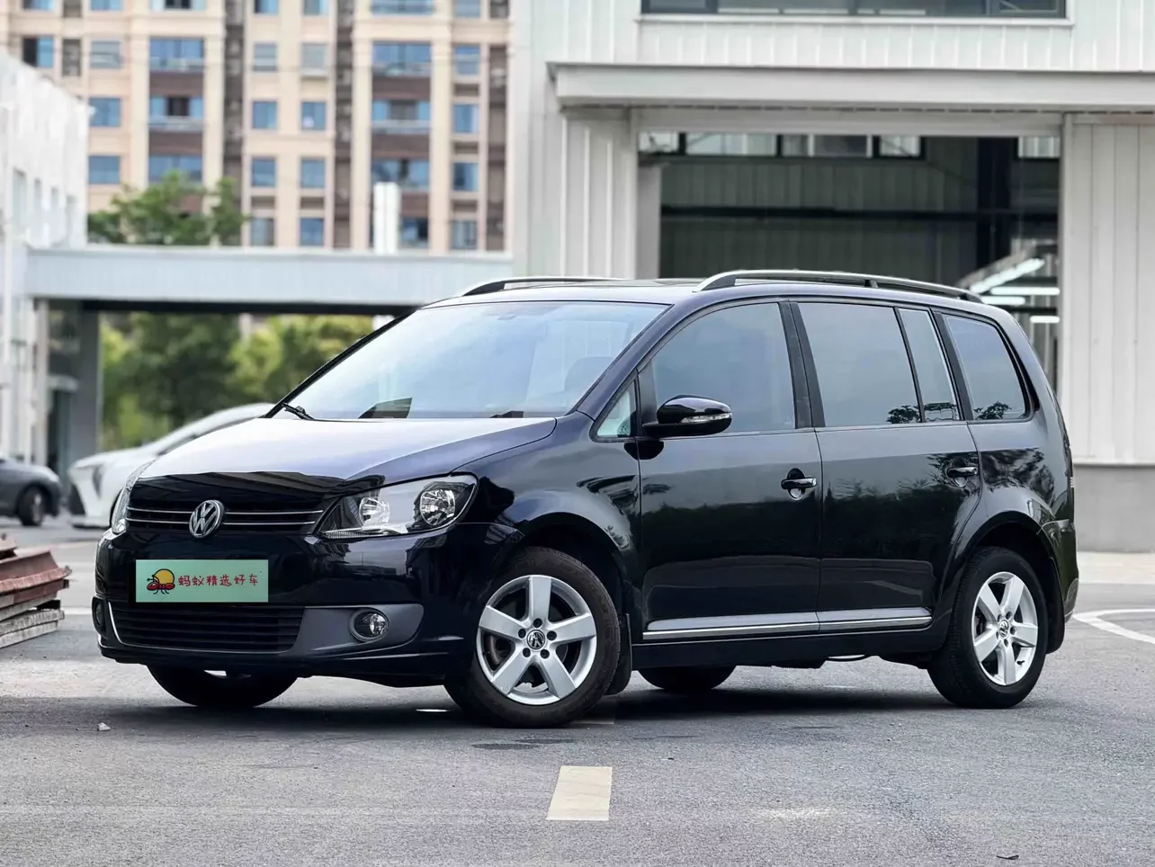 Volkswagen Touran  из Китая