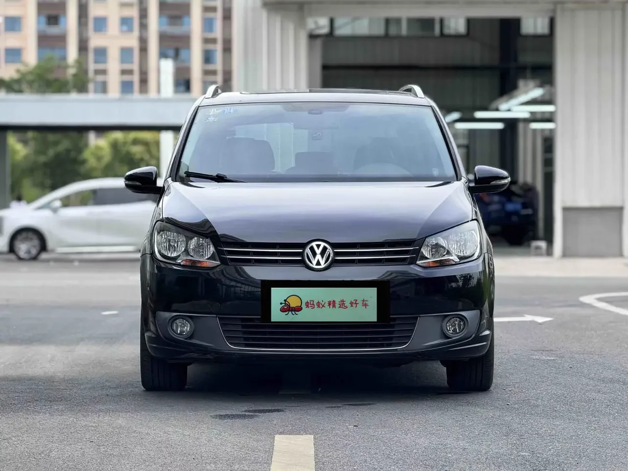 Volkswagen Touran  из Китая