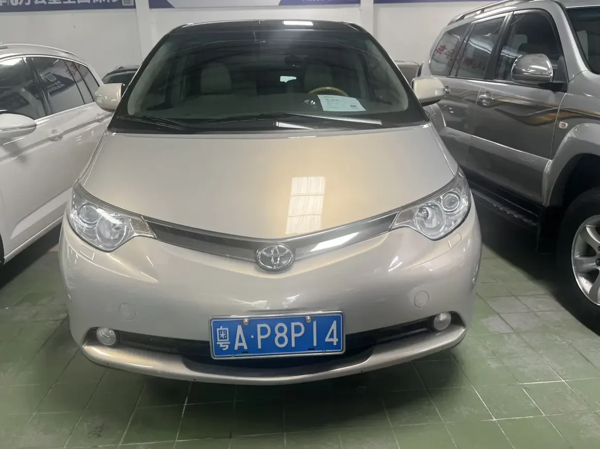 Toyota Previa  из Китая