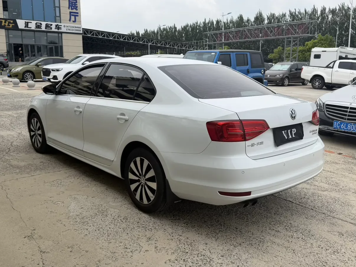 Volkswagen Sagitar
