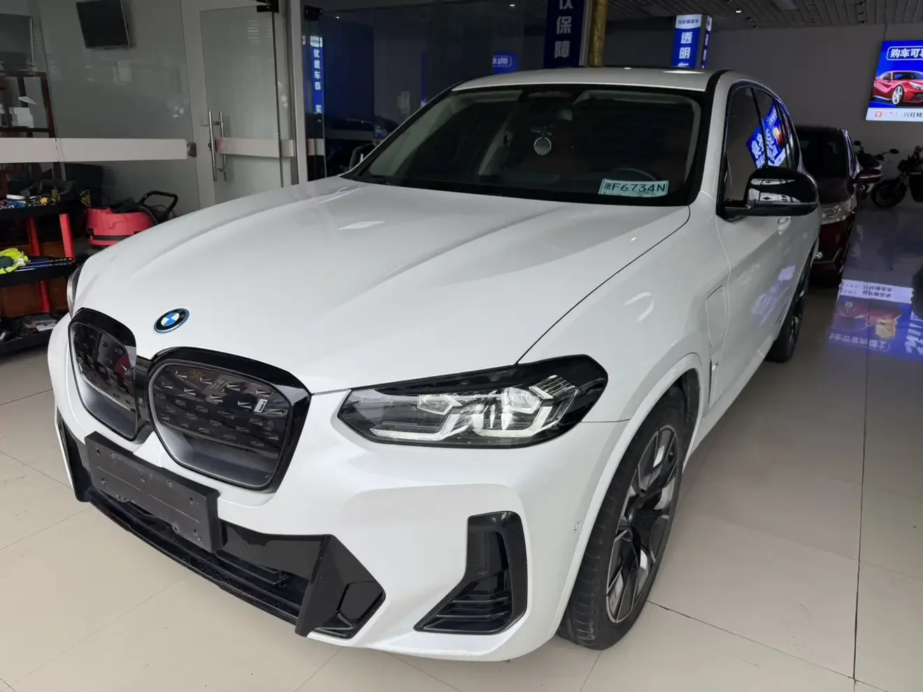 BMW iX3